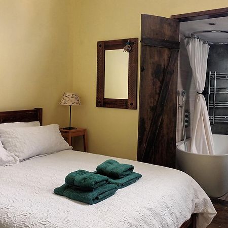 לונדון Room With Luxury Private Bathroom & Independent Entrance Near Tube מראה חיצוני תמונה