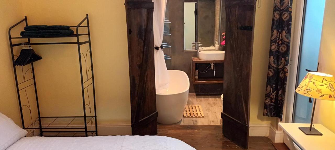 לונדון Room With Luxury Private Bathroom & Independent Entrance Near Tube מראה חיצוני תמונה