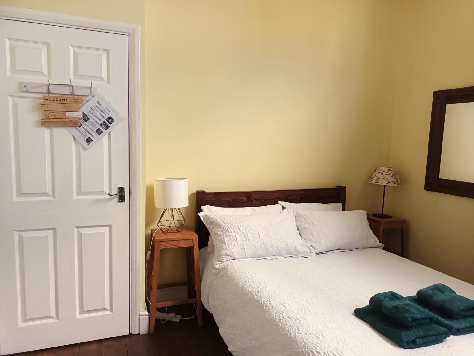 לונדון Room With Luxury Private Bathroom & Independent Entrance Near Tube מראה חיצוני תמונה