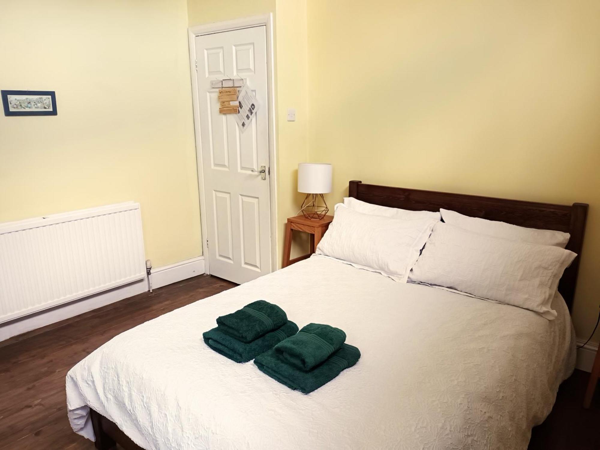 לונדון Room With Luxury Private Bathroom & Independent Entrance Near Tube מראה חיצוני תמונה