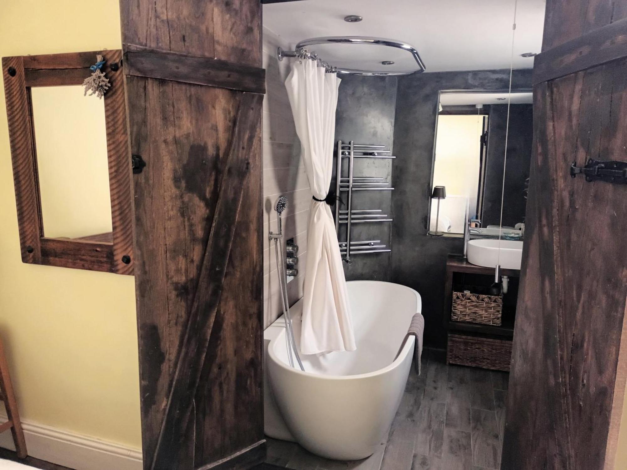 לונדון Room With Luxury Private Bathroom & Independent Entrance Near Tube מראה חיצוני תמונה