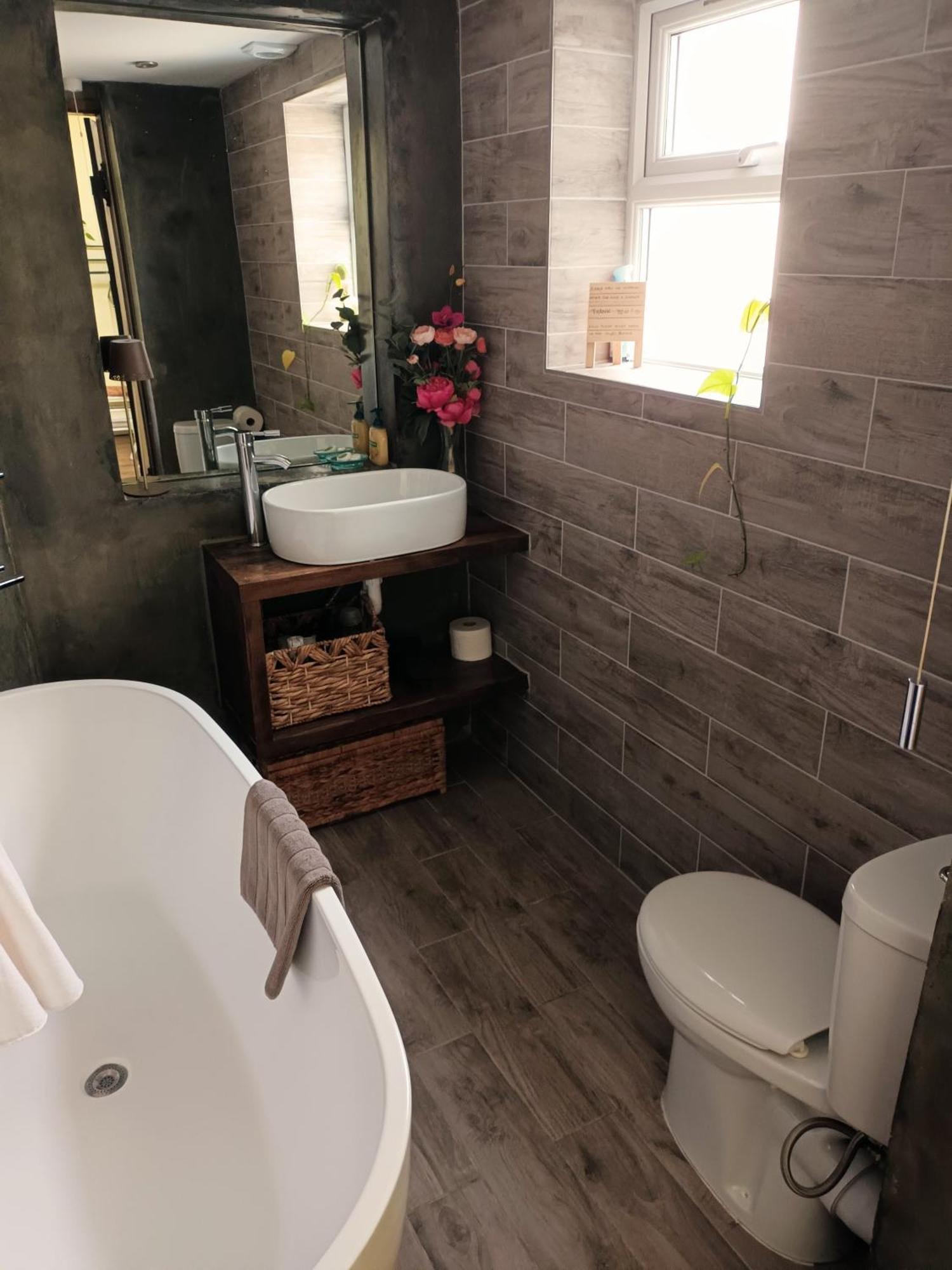 לונדון Room With Luxury Private Bathroom & Independent Entrance Near Tube מראה חיצוני תמונה